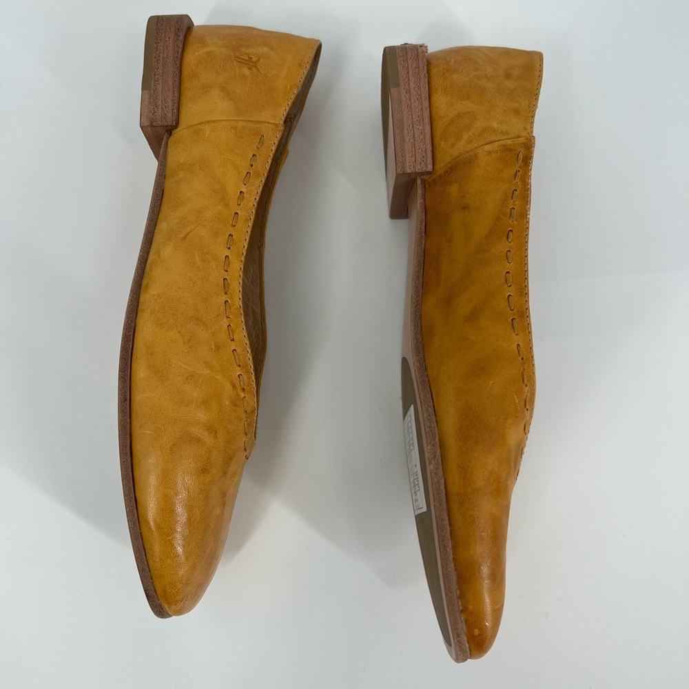 Frye Claire Flat Oyster Leather size 6 Gold Yellow Marigold - Picture 2 of 6